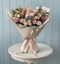 Букет цветов из:  Розы и Лизиантусы в Сибае