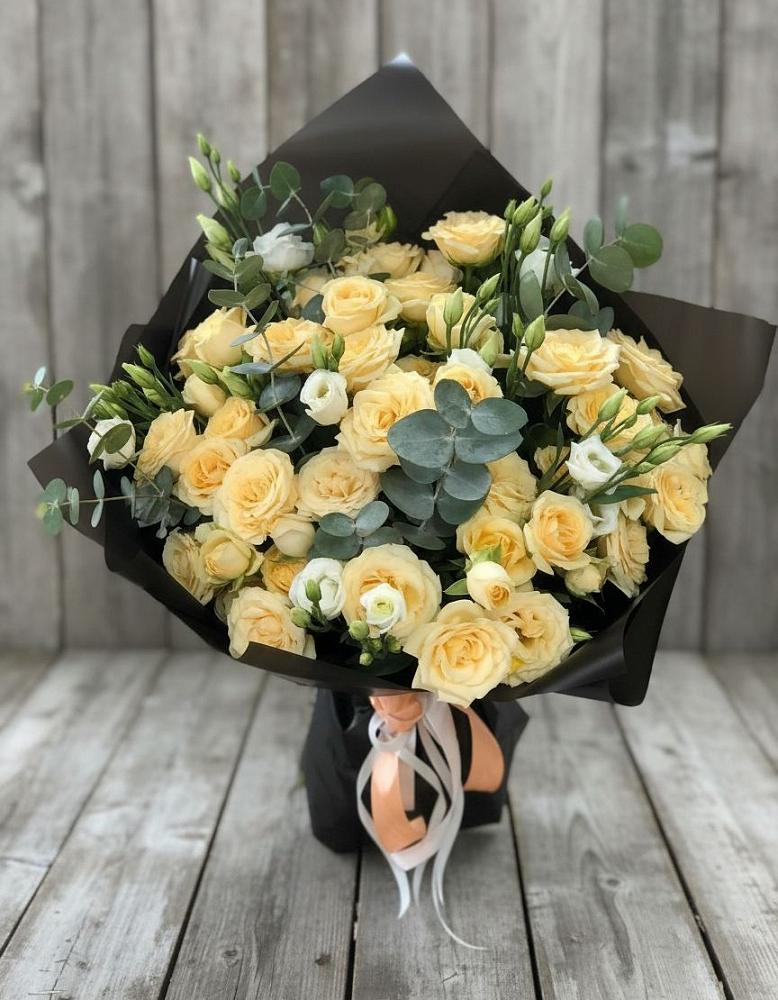 Букет цветов из: Розы и Лизиантусы в Сибае