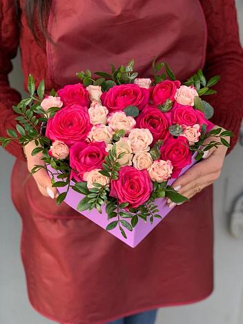 Цветочная композиция из Розы в коробке в Сибае