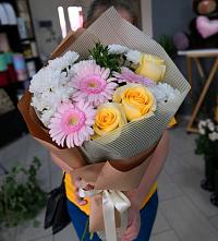 Букет цветов из:  Герберы, Розы и Хризантемы в Сибае