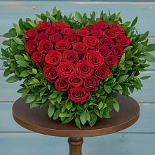 Цветочная композиция из Розы в виде сердца в Сибае