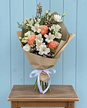 Букет цветов из:  Альстромерии, Лизиантусы, Розы и Хризантемы в Сибае