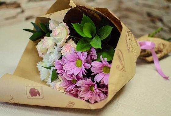 Букет цветов из: Розы и Хризантемы в Сибае