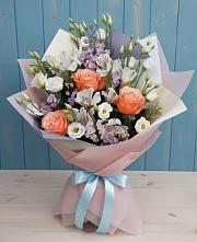 Букет цветов из:  Лизиантусы, Розы, Альстромерии и Гипсофила в Сибае