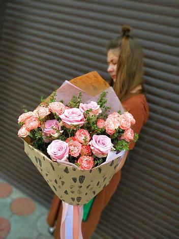 Букет цветов из: Розы в Сибае