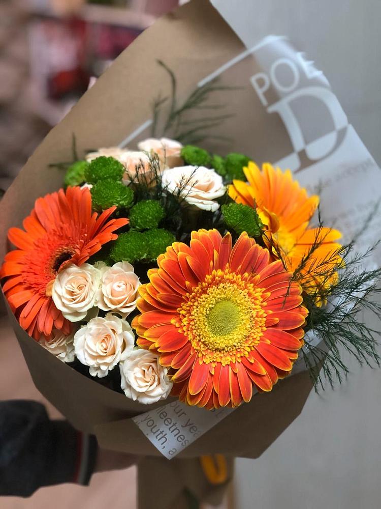 Букет цветов из: Герберы, Хризантемы и Розы в Сибае