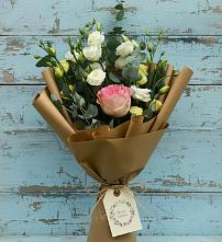 Букет цветов из:  Розы и Лизиантусы в Сибае