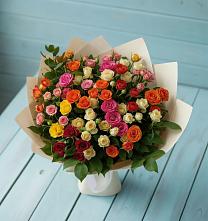 Букет Микс из разноцветных кустовых роз в Сибае